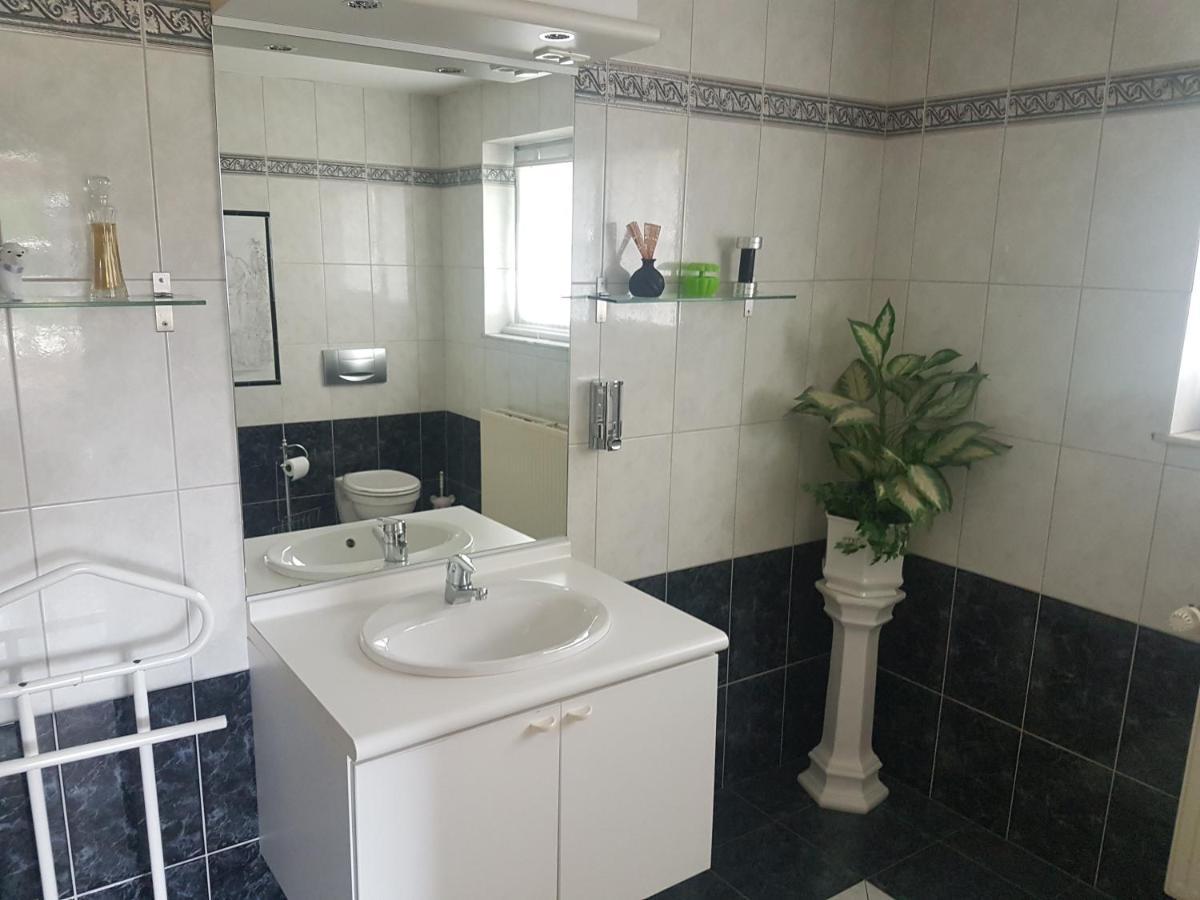 Lindenhaus Appartement Wévercé Buitenkant foto